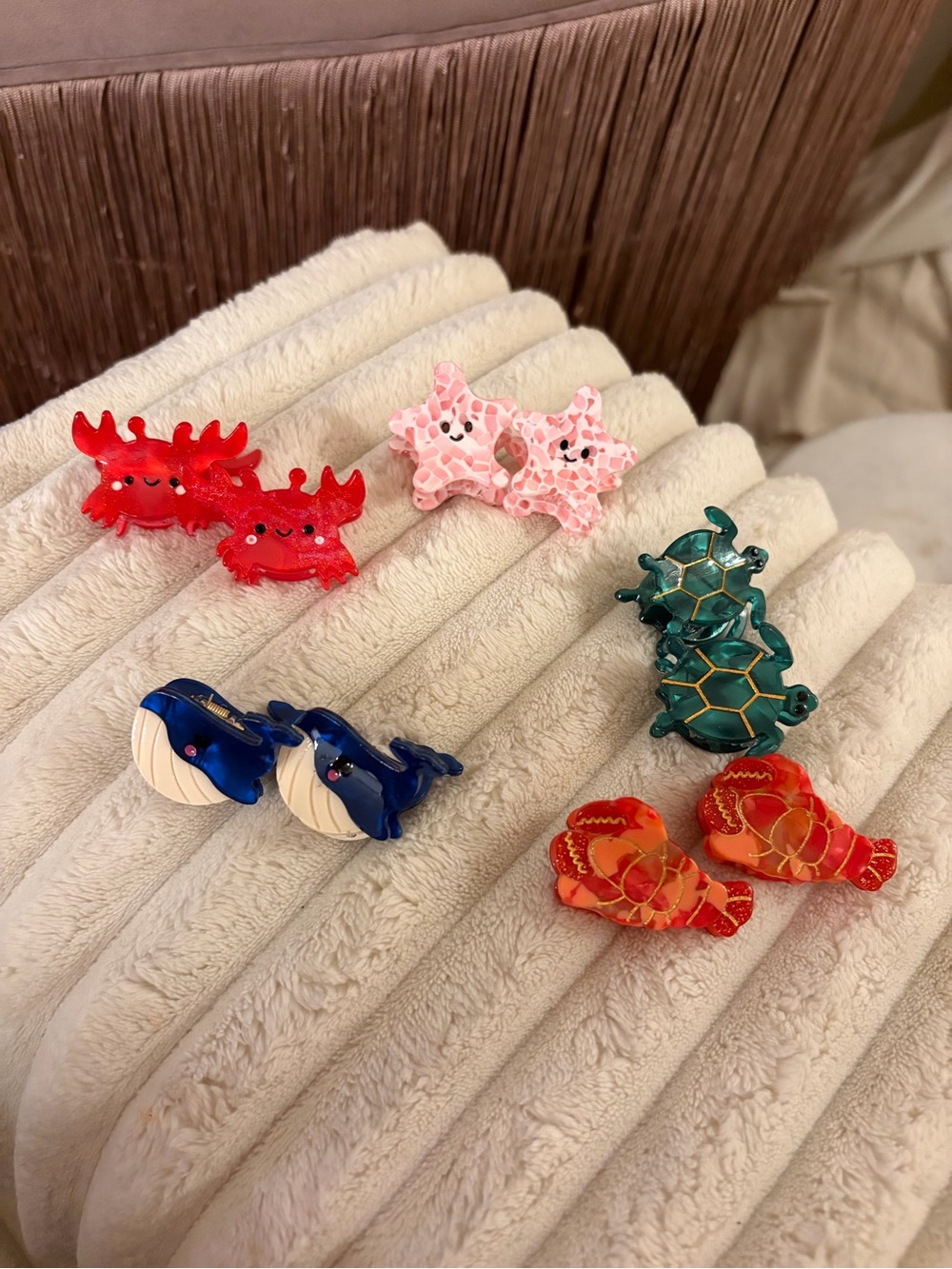10 small animal clips